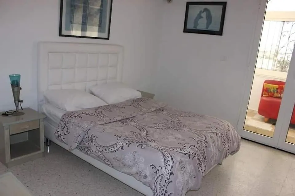Appart Alain Savary, Cosy Et Spacieux Au Centre De Tunis 0*,  Tunisia